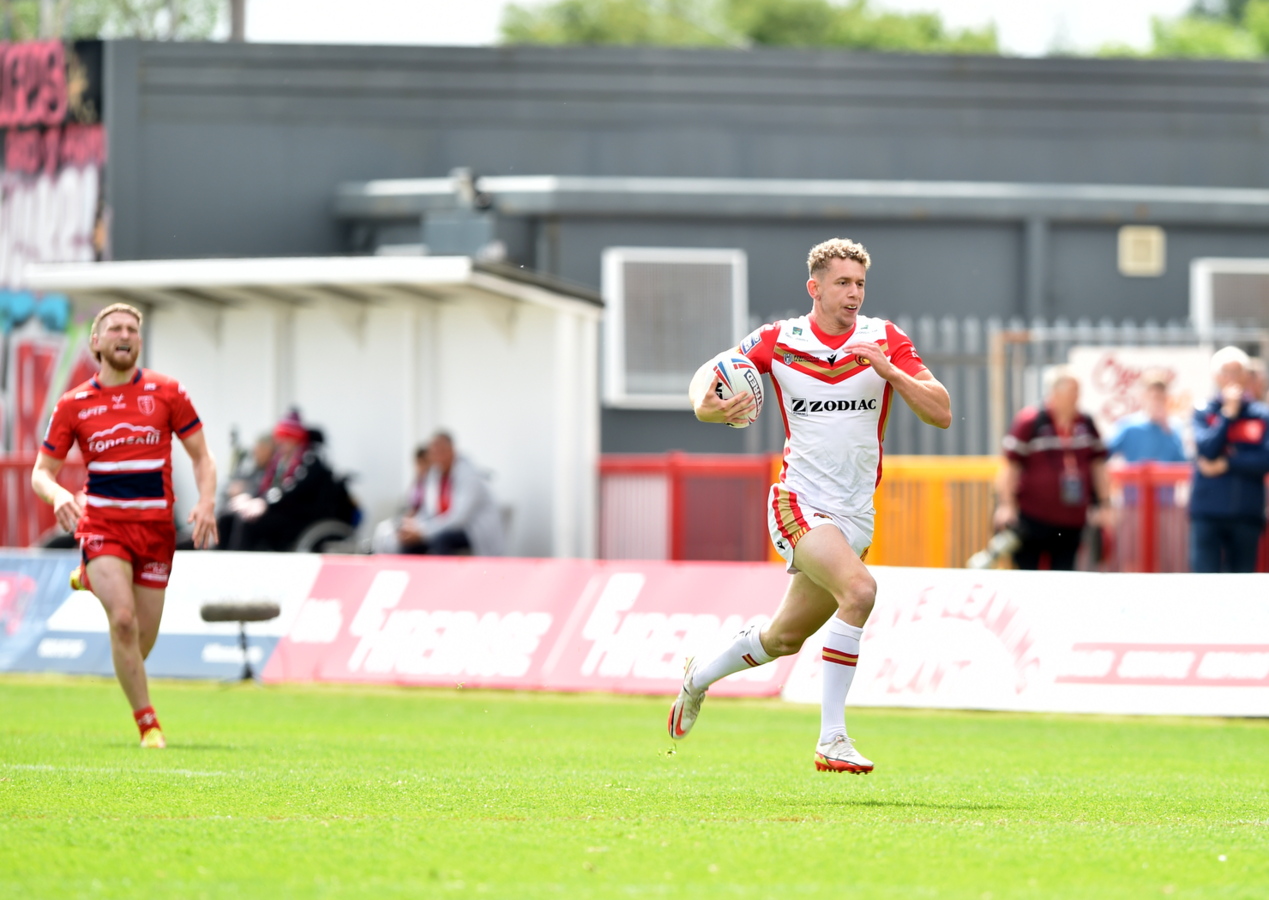 57) TRY 2. 18. Matthieu LAGUERRE. SL. Rd13. Hull KR v Dragons. Sat21stMay2022. © MATTHEW MERRICK PHOTOGRAPHY