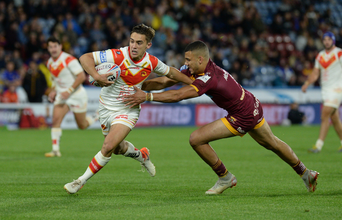 Mourgue breaks clear to score